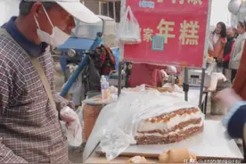 山东农村大集上的传统小吃，9元1斤有3种味儿，一岁小孩也能吃图片