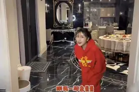 33岁富二代周扬青，请北京老字号大厨来豪宅做年夜饭，太壕了图片