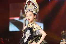 钟丽缇13岁次女长开，与甜馨撞造型变女王，考拉“嫦娥”造型美翻图片