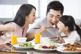 小马快跑：孩子的成长，离不开这些基础的育儿知识图片