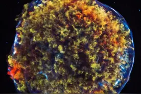 科学家在地球上制造超新星爆炸的冲击波，解开了一个宇宙之谜图片