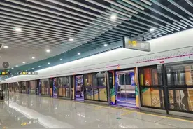 走！坐着地铁去打卡成都网红地图片