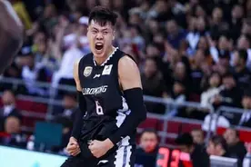 曾无限接近NBA，今训练中又受伤，贺天举真的是命运多舛啊图片