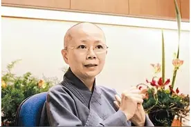 谭咏麟和两个女人的爱情史：朱咏婷生子转正，原配选择出家图片