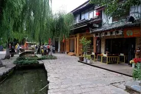 后疫情时代，丽江古镇的民宿行业如何发展？有店铺靠旅拍“救命”图片