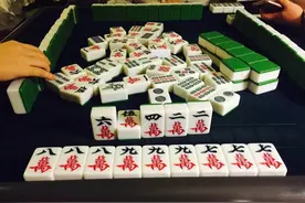 妻子天天泡麻将馆，丈夫找来却被抱怨：嫁给你，就是图你老实听话图片
