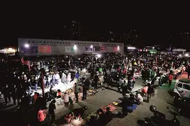 半夜开市，黎明即散：夜探北京“鬼市”图片
