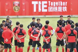 国足公布27人大名单：国安7人入选 归化球员仅剩2人图片