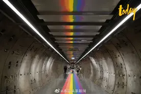 曼谷Sam Yan地铁站惊现LGBT彩虹通道图片