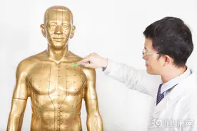 致命的皮肤病！“缠腰龙”长满一圈真会要命？医生如实回答了图片