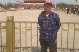 带着老爸去北京之七一我爰北京天安门图片