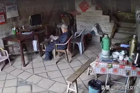 孙女记录95岁爷爷的一天，看哭网友…图片