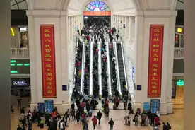 6月25号起，汉口乘动车到上海只要三个半小时图片