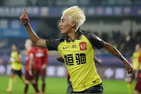 “黄毛”韦世豪改变了比赛图片