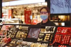 专柜柜姐透露，遇见4种顾客，根本不想搭理图片