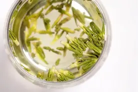 天干物燥易上火，心烦意乱情绪差，得吃点苦图片