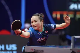 2020年国际乒联女单半决赛，王曼昱30分钟零封伊藤美诚图片
