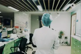 外科医生揭秘：手术中护士有多重要？怎样的医生才能做核磁共振？图片