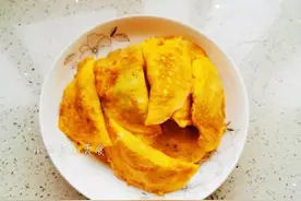 天冷包蛋饺吃火锅，没用工具，蛋液直接倒入锅中做蛋饺，太方便了图片
