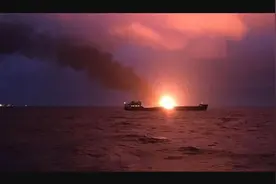 一声巨响，沙特油轮被炸，装6万吨无铅汽油，伊朗成最大嫌犯？图片