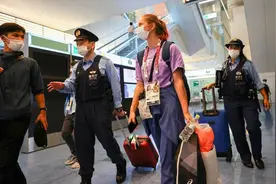 白俄女选手“叛国”？登机前被日本警方带走，全世界紧盯美国态度图片
