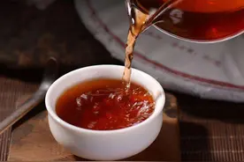 夏季运动喝西洋参石斛麦冬茶图片