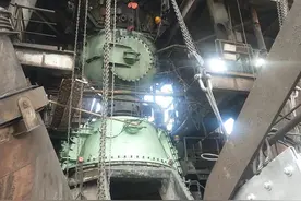 比目标提前20小时！通钢2号高炉提前完成检修任务并顺利出铁图片