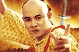 李连杰电影《方世玉》，认出了郭涛，认得出跑龙套的潘粤明吗？图片