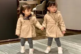 还记得熊黛林的双胞胎女儿吗？一个像爸爸，一个像妈妈图片