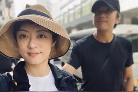 邓超送孩子上幼儿园，一步三回头还偷流泪，孙俪调侃：该回炉重造图片