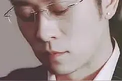戴眼镜就敢说斯文败类？搔首弄姿而已，7位男明星才是又拽又苏图片