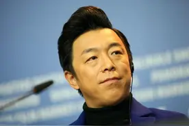 刘烨调侃黄渤女儿丑，黄渤“封印之神”的反击，受到网友的膜拜！图片