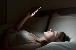 为什么女性的睡眠少于男性？图片