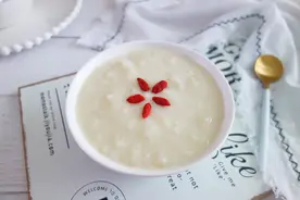 敷面膜不如多吃它，每年秋天都不能错过，好喝营养足，气色也好了图片