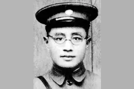1916年刘伯承突围时失去右眼，长征中遭挑衅，一枪射中空中的鸡蛋图片
