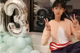 陆毅大女儿贝儿颜值真高！穿家居服自带超模范，大长腿藏都藏不住图片