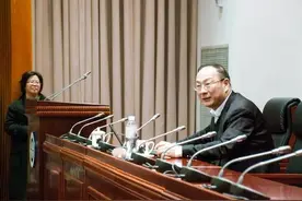 四位国际问题专家，水平高低分析，看谁的综合能力更强图片