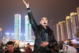 贵阳花果园千人蹦迪天团红遍网络，背后推手现身，怎么看也不像个网红缔造者图片