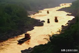 “酒冠黔人国，盐登赤虺河”，带你看看茅台酒的三个时期发展图片