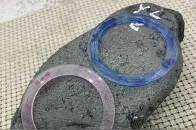 莫湾基敞口手镯色料，皮壳老，不见裂，品相完美，色冰阳图片