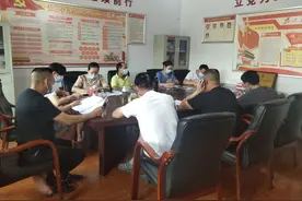 攸县宁家坪镇自力村开展低保救助工作 确保“应保尽保、应救尽救、应退尽退”图片