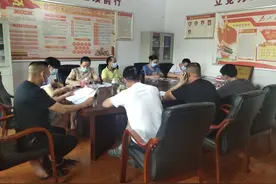 攸县宁家坪镇自力村开展低保救助工作 确保“应保尽保、应救尽救、应退尽退”图片