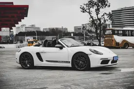 买718的人真的是因为买不起911吗？图片