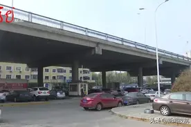 “僵尸车”清理行动继续图片