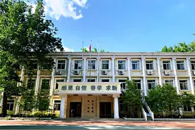 新生入学|专家型校长带您云探校：精诚实验小学华严里校区图片