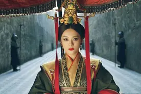 盗墓贼家中藏宝，堪比博物馆，专家发现：罕见文物乃稀世珍宝图片