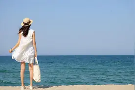 为了爱情，一个人远嫁他乡是什么体验？三个女人的回答笑中含着泪图片