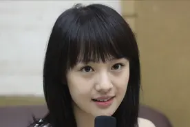 回顾郑爽曾经的采访照，又清纯又可爱，楚雨荨本人本荨图片