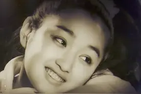 17位浪姐童年照曝光，有人从小美到大，有人惊艳蜕变，个个励志图片