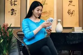 富家女20万从日本买回瓷瓶，带去鉴宝，专家：日本人亏了图片